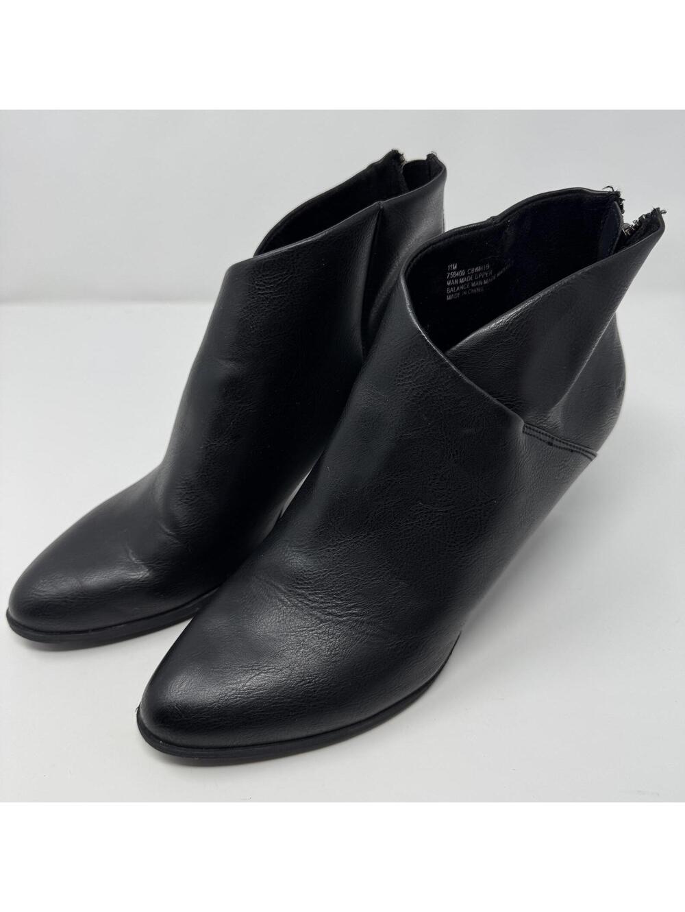 B.O.C. Elegant Black wrapping envelope silhouette stylish Epsom Booties Size 11M